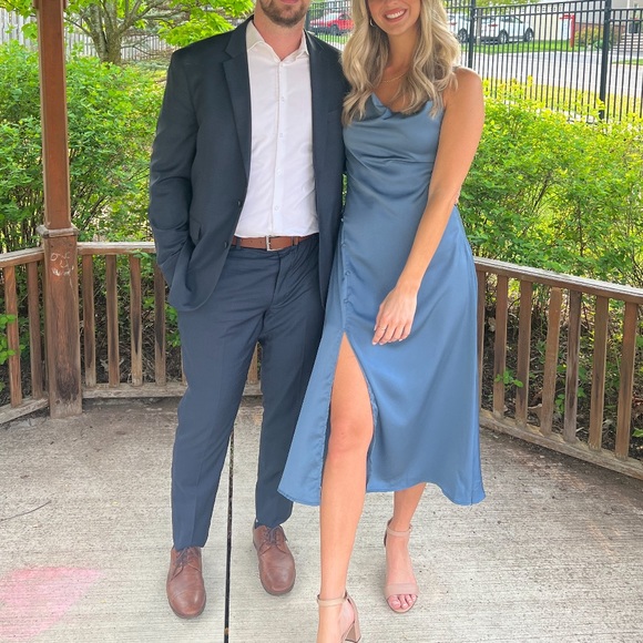 Slip dress with slit and button details - Picture 3 of 3